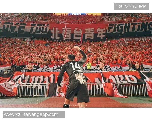 王大雷感谢球迷雨中支持并祝双节快乐展现球队团结精神